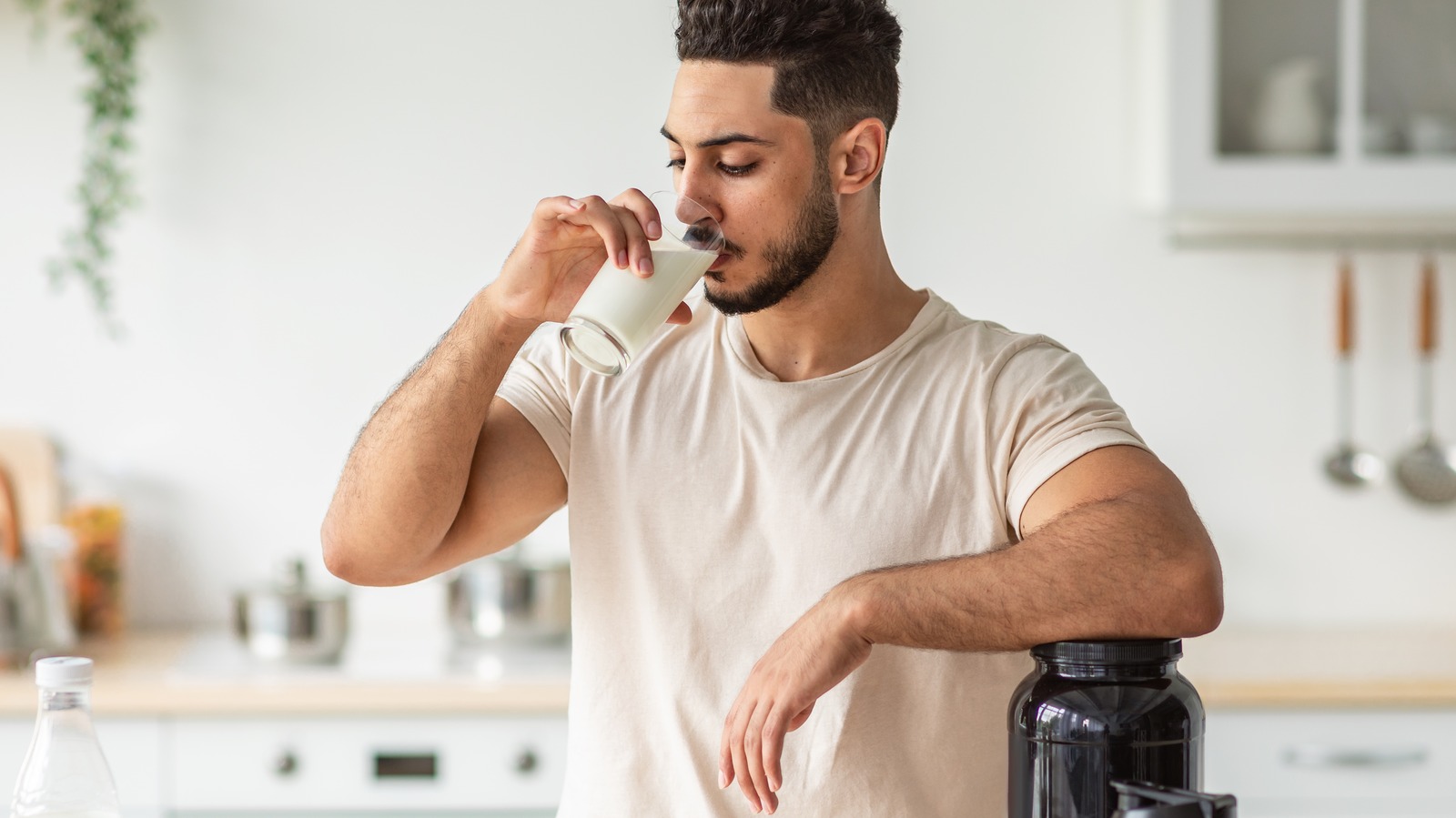 When To Drink Muscle Milk For Maximum Benefits - Health Digest