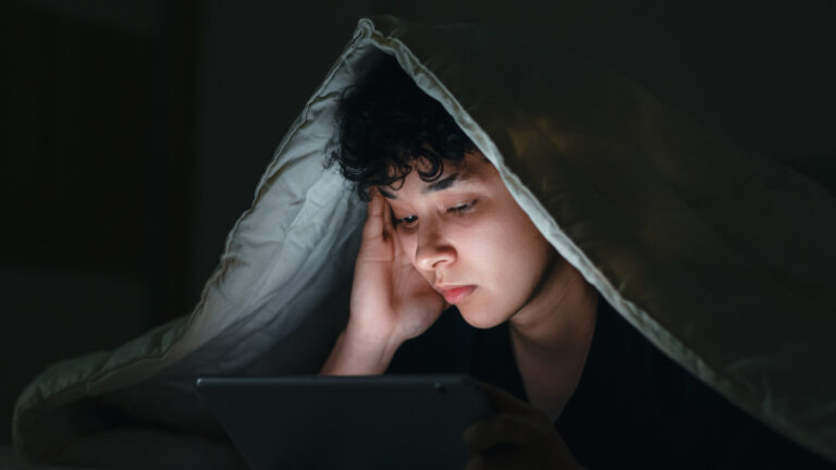 Can Being A Night Owl Affect Your Mental Health? An Expert Weighs In – Health Digest
