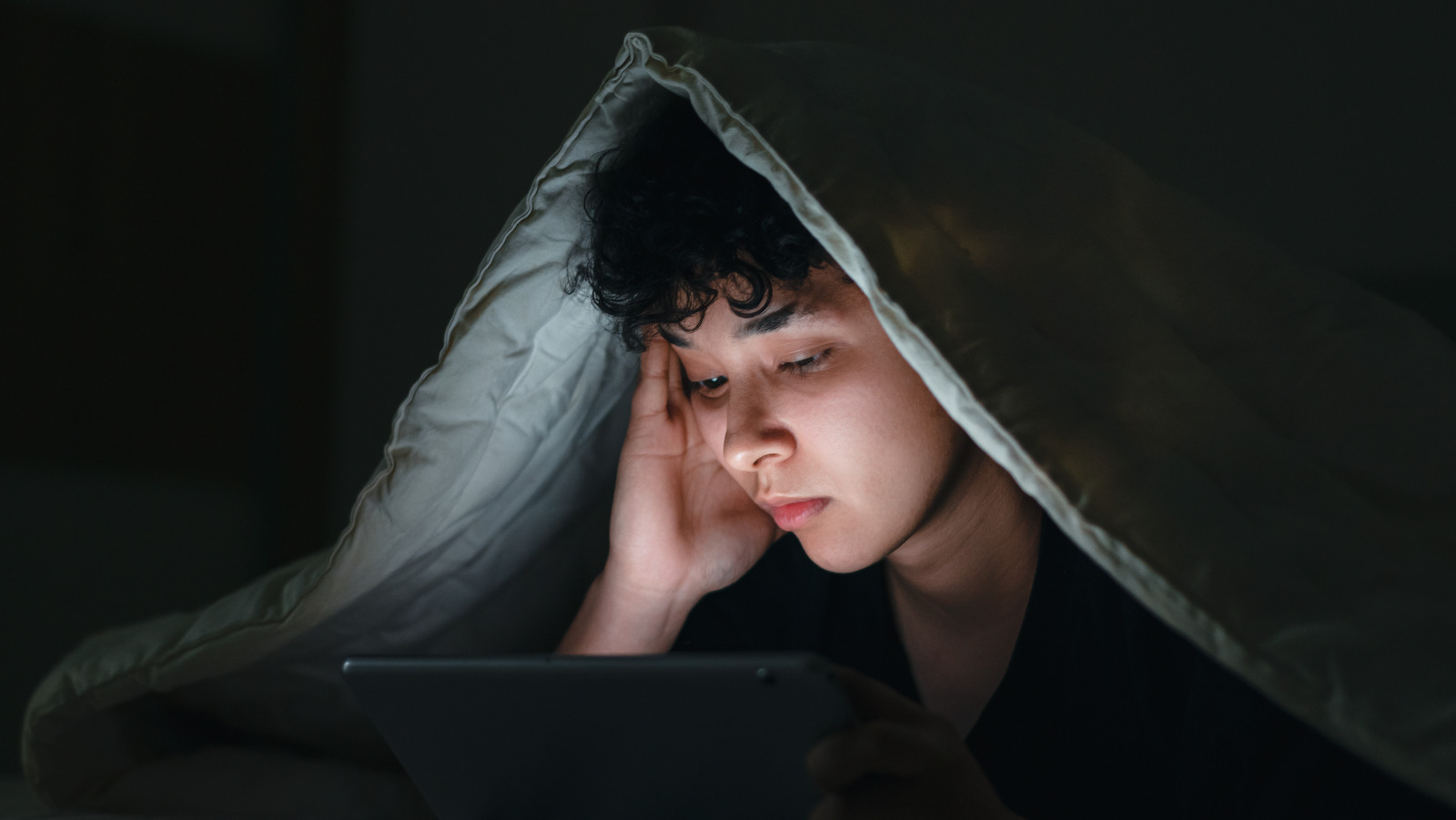 Can Being A Night Owl Affect Your Mental Health? An Expert Weighs In - Health Digest