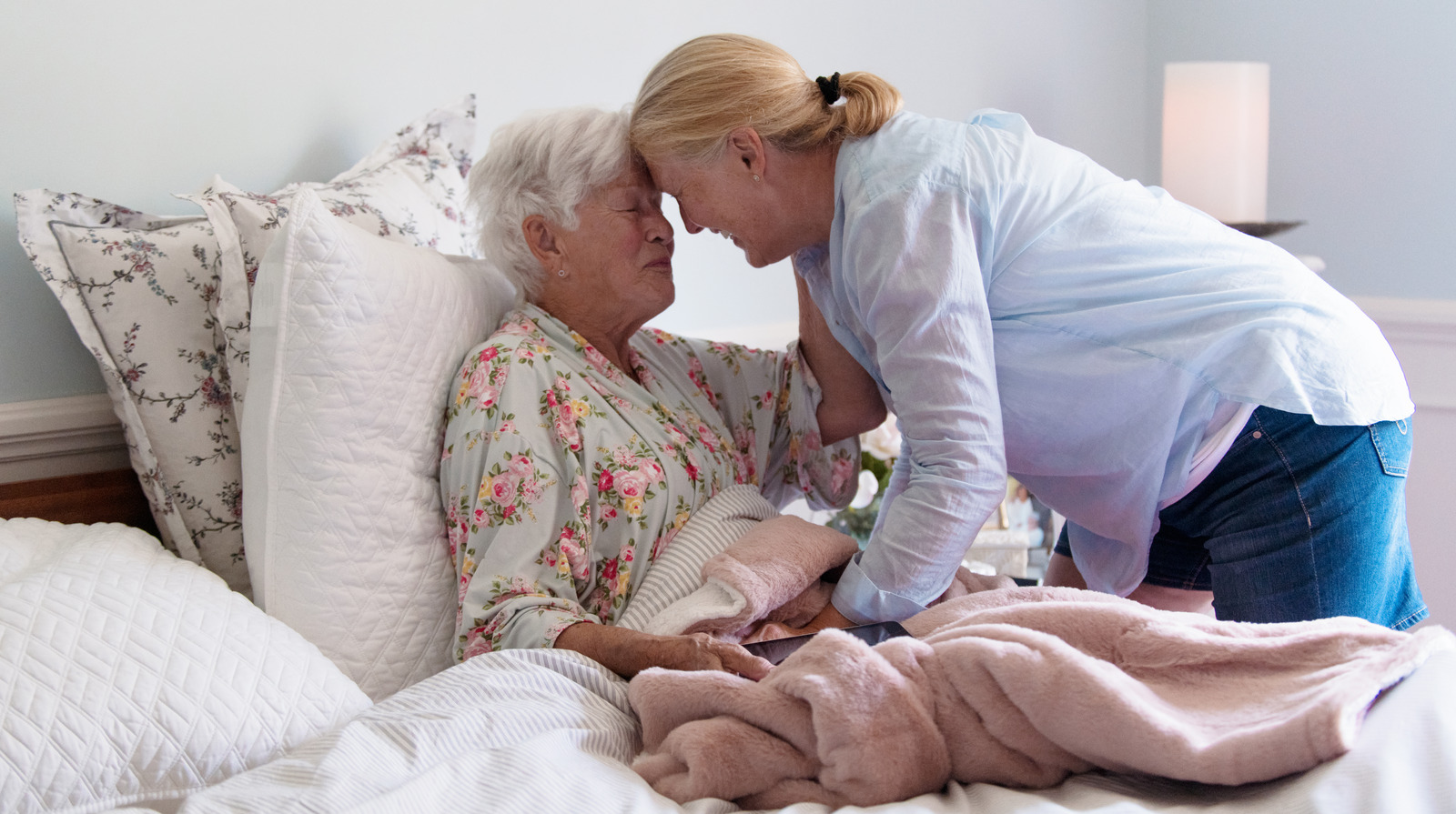 End-Of-Life Signs That Are Actually Treatable - Health Digest