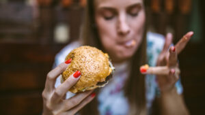 3 Foods Psychologists Avoid Eating At All Costs - Health Digest