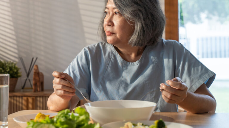 Strange Things That Happen To Your Body When You Eat Alone Every Day – Health Digest