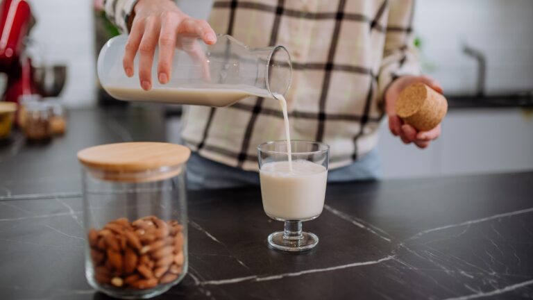 Warning Signs Your Opened Carton Of Almond Milk Isn’t Safe To Drink – Health Digest