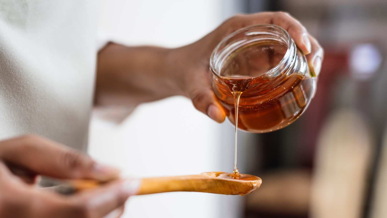 Why You Should Eat Honey As A Pre-Workout Snack Before Exercising - Health Digest